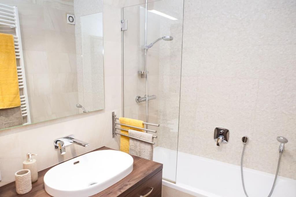 Liszt Apartman Győr Exterior foto